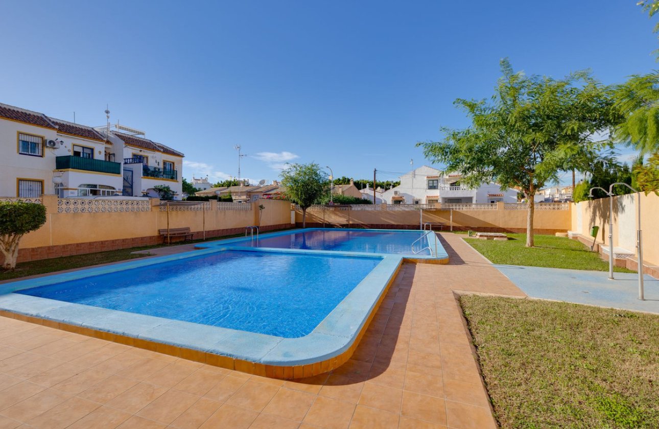 Resale - Apartment / flat -
Orihuela - Orihuela Costa