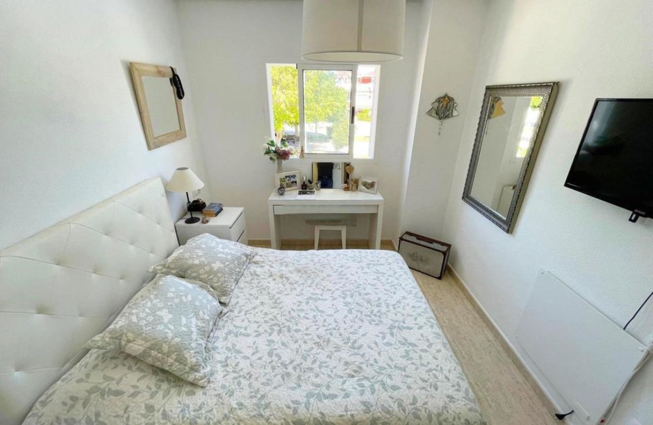 Resale - Apartment / flat -
Orihuela - Orihuela Costa