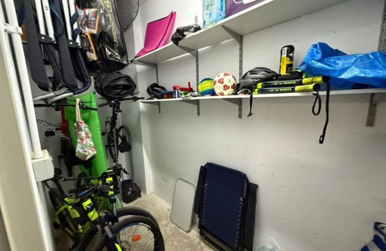 Resale - Apartment / flat -
Orihuela - Orihuela Costa