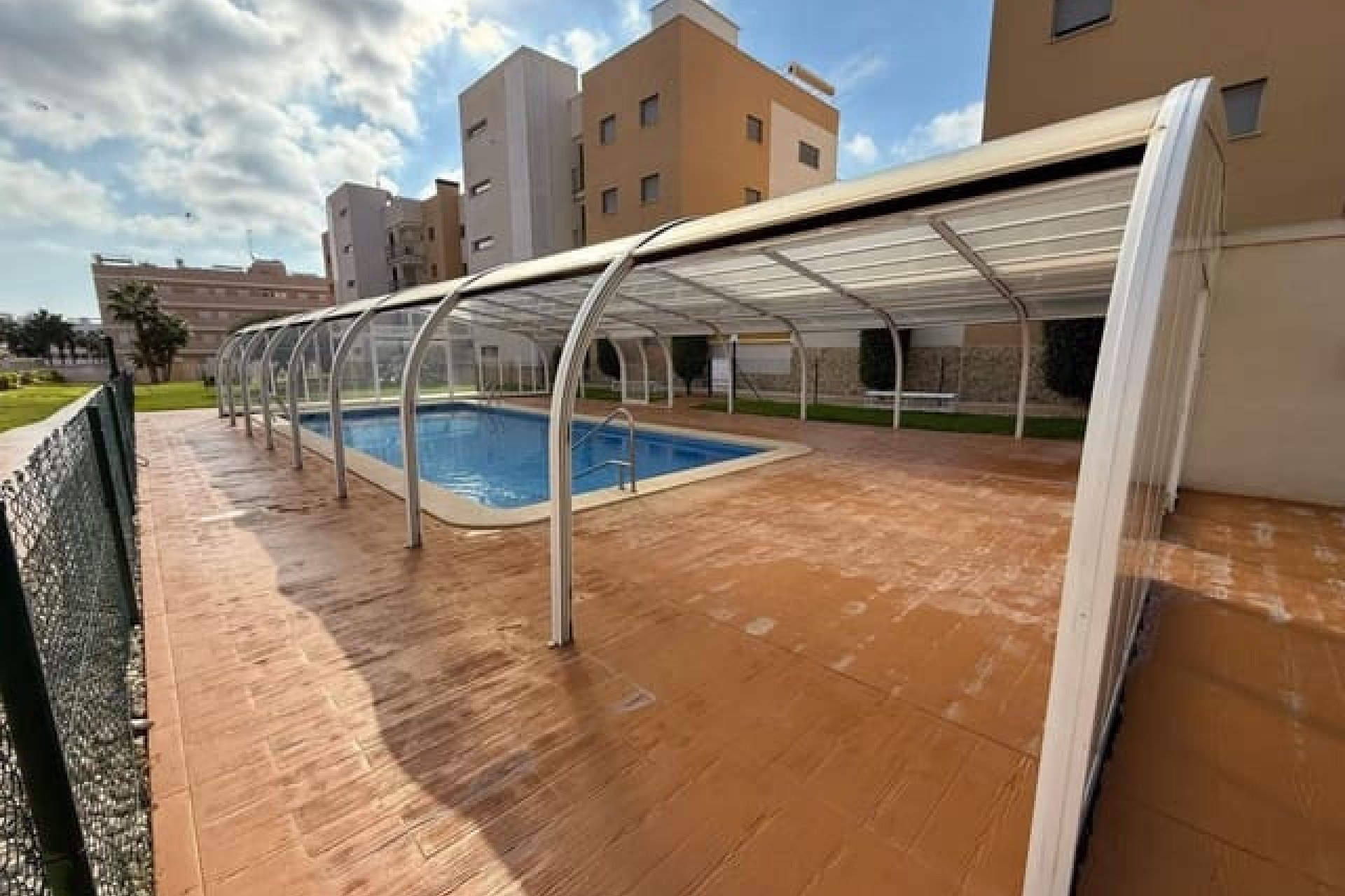Resale - Apartment / flat -
Orihuela - Orihuela Costa