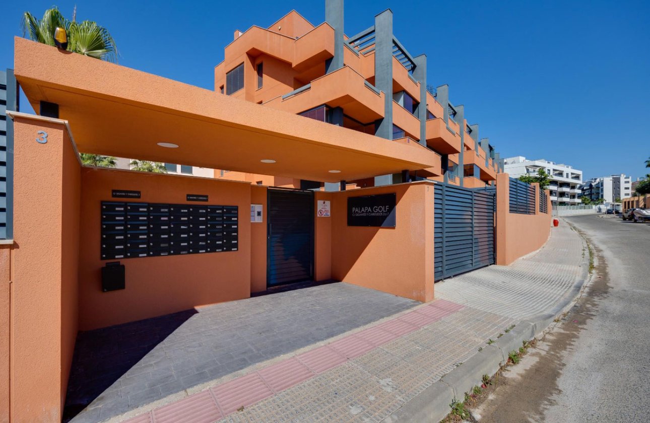 Resale - Apartment / flat -
Orihuela - Orihuela Costa