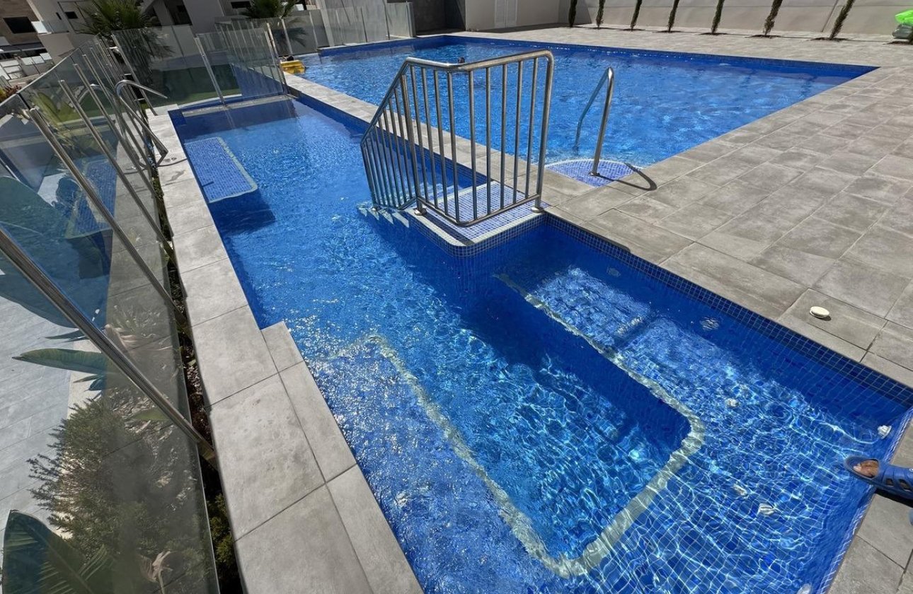 Resale - Apartment / flat -
Orihuela - Orihuela Costa