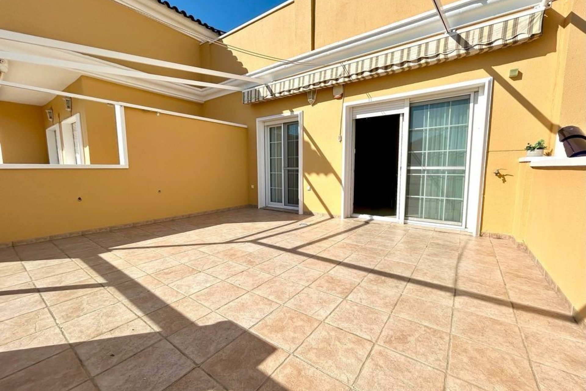Resale - Apartment / flat -
Orihuela - Orihuela Costa