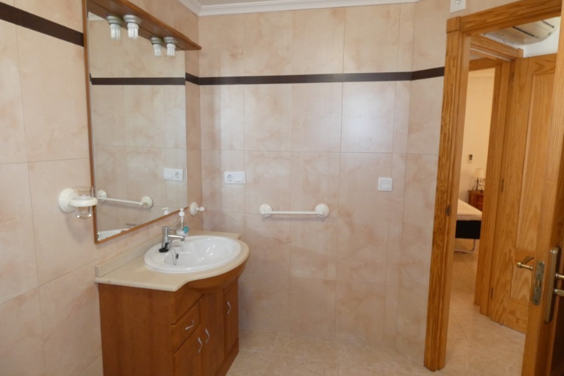 Resale - Apartment / flat -
Orihuela - Playa Flamenca
