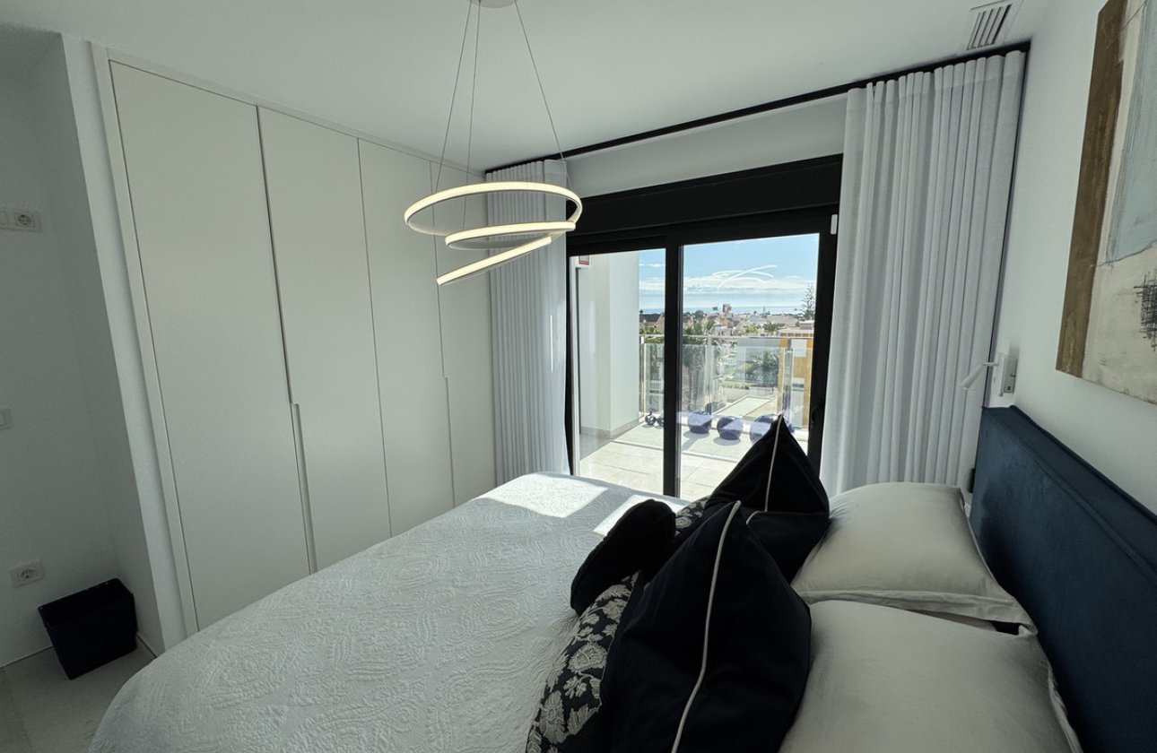 Resale - Apartment / flat -
Orihuela - Playa Flamenca