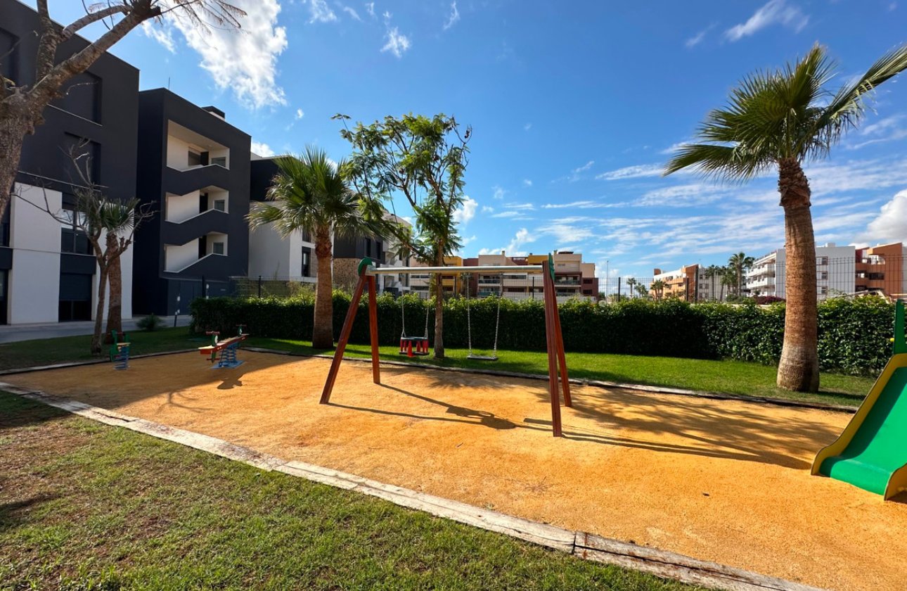 Resale - Apartment / flat -
Orihuela - Playa Flamenca