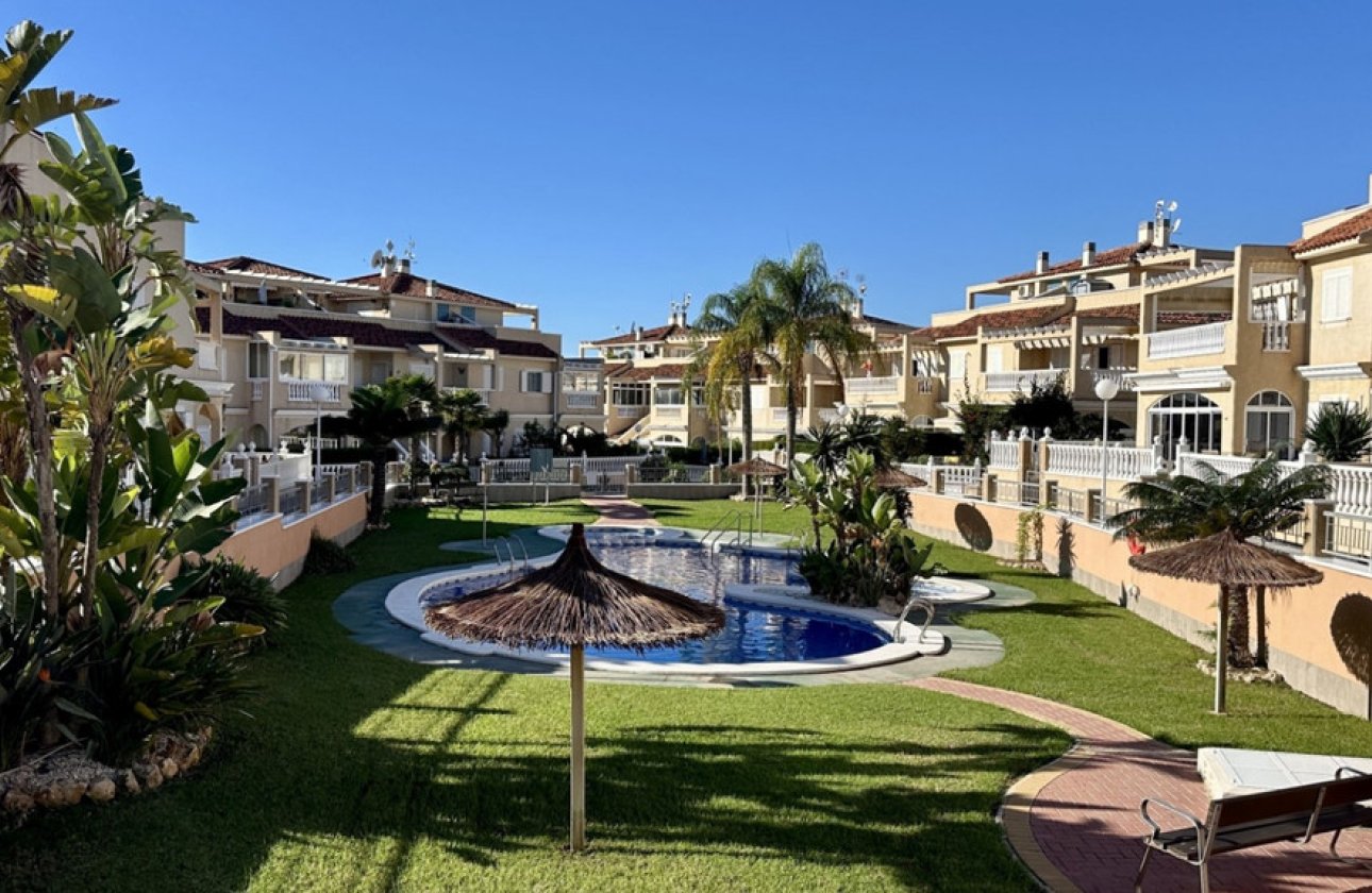 Resale - Apartment / flat -
Orihuela - Playa Flamenca