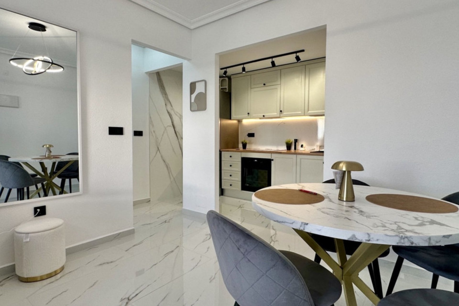 Resale - Apartment / flat -
Orihuela - Playa Flamenca