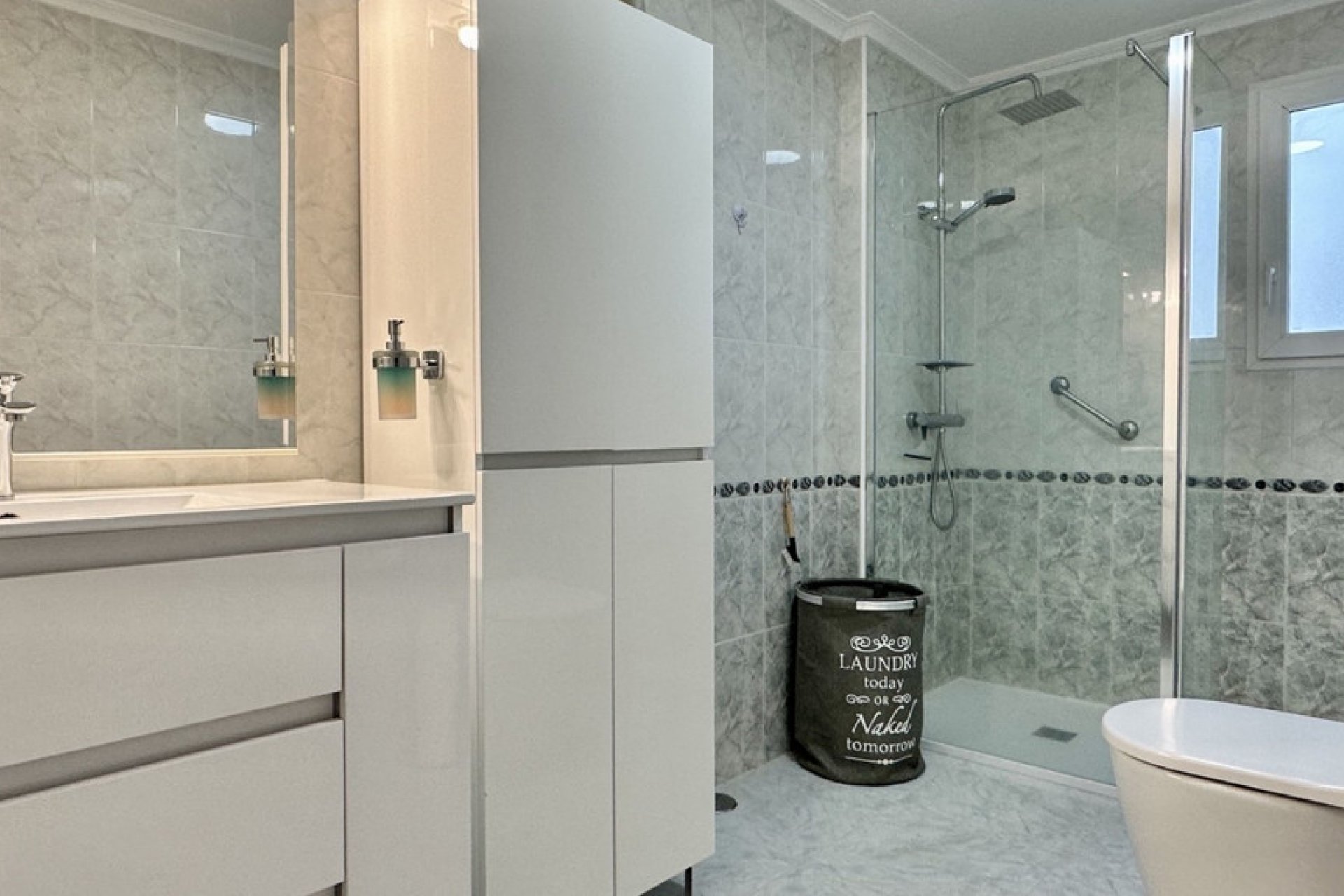 Resale - Apartment / flat -
Orihuela - Playa Flamenca