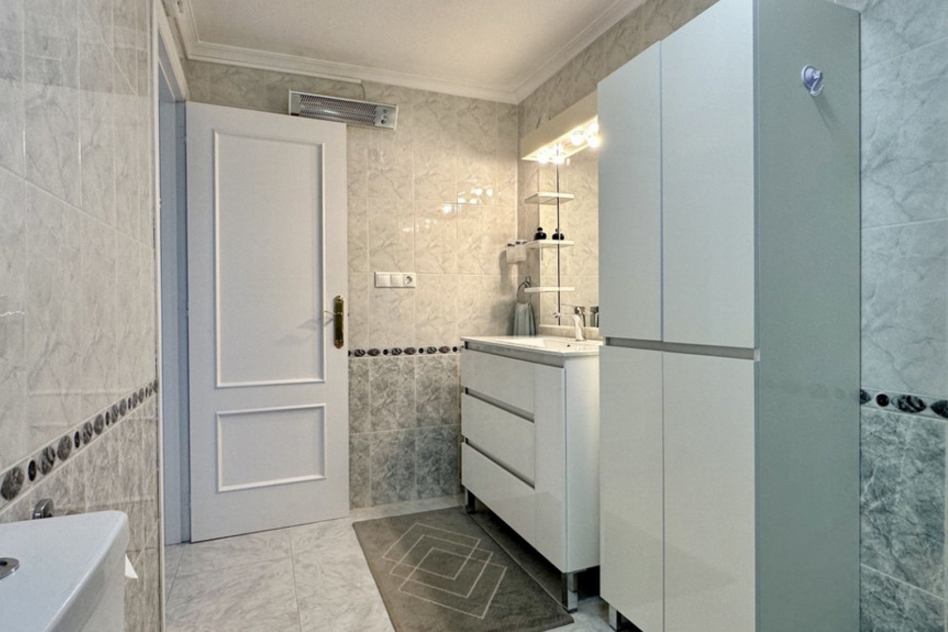 Resale - Apartment / flat -
Orihuela - Playa Flamenca