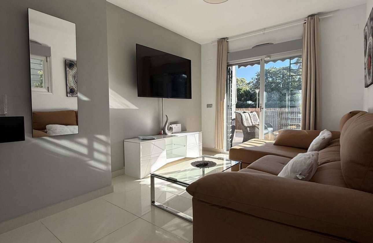 Resale - Apartment / flat -
Orihuela - Punta Prima