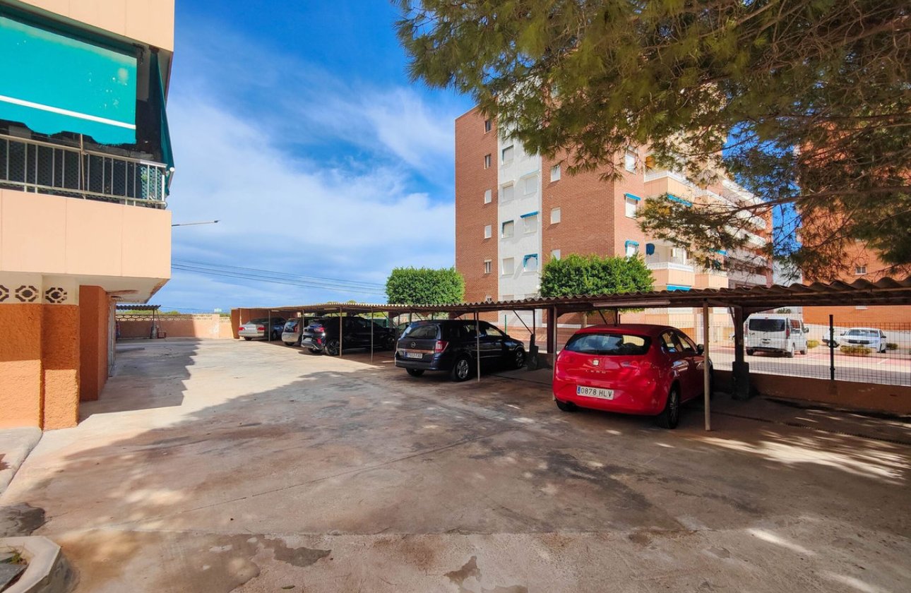 Resale - Apartment / flat -
Orihuela - Punta Prima