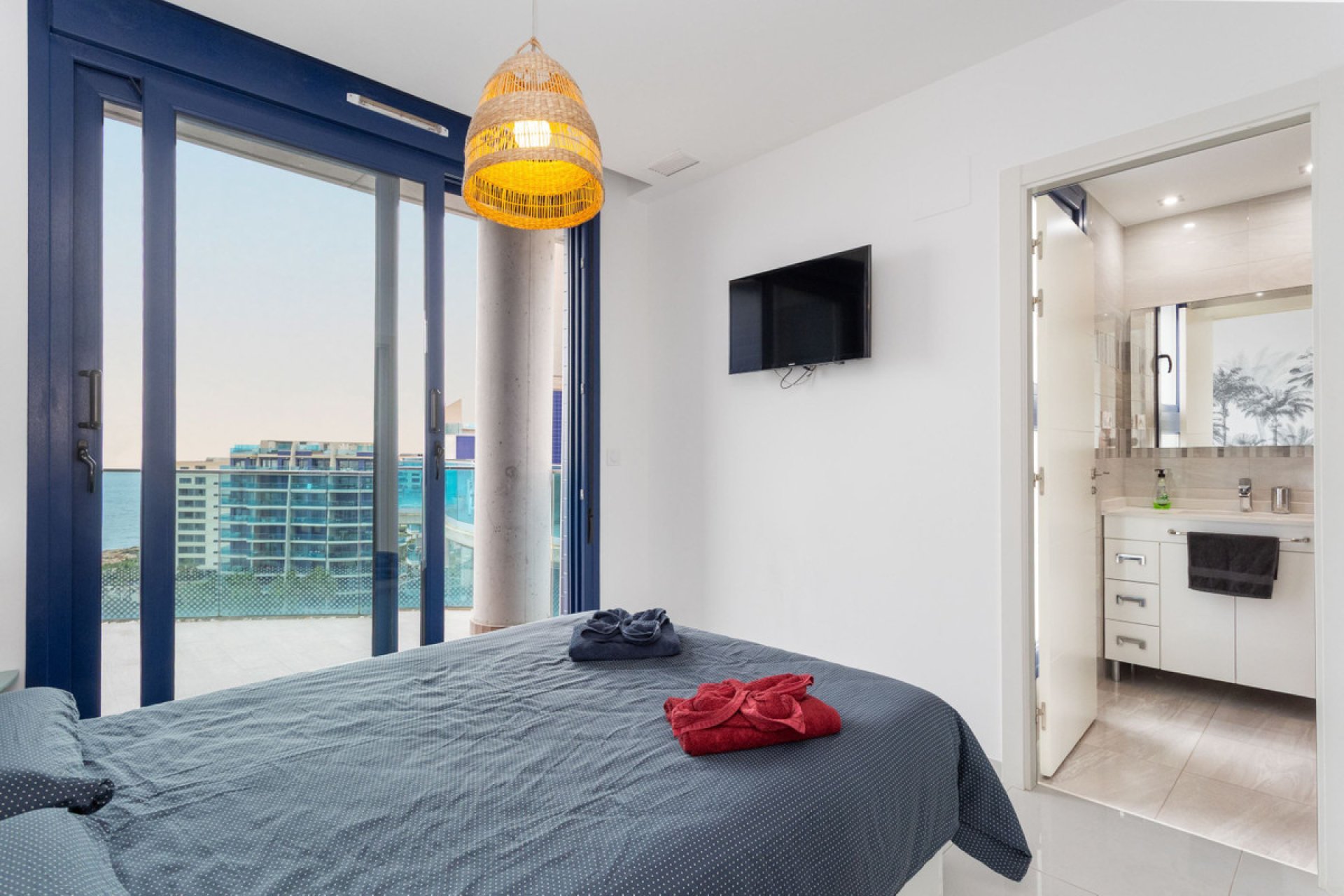 Resale - Apartment / flat -
Orihuela - Punta Prima