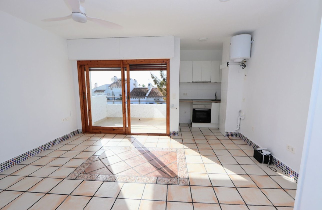 Resale - Apartment / flat -
Orihuela - Villamartin