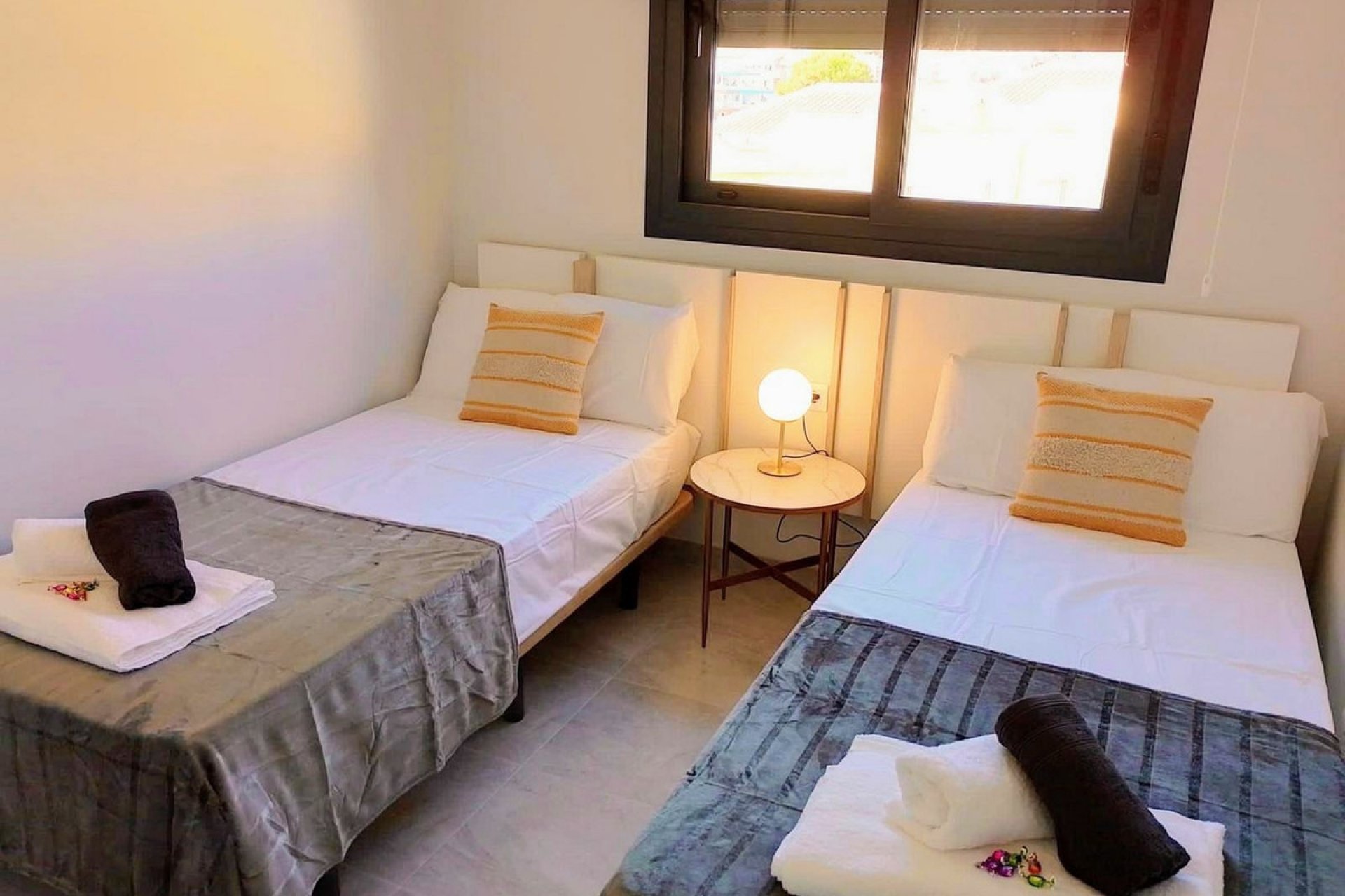 Resale - Apartment / flat -
Orihuela - Villamartin