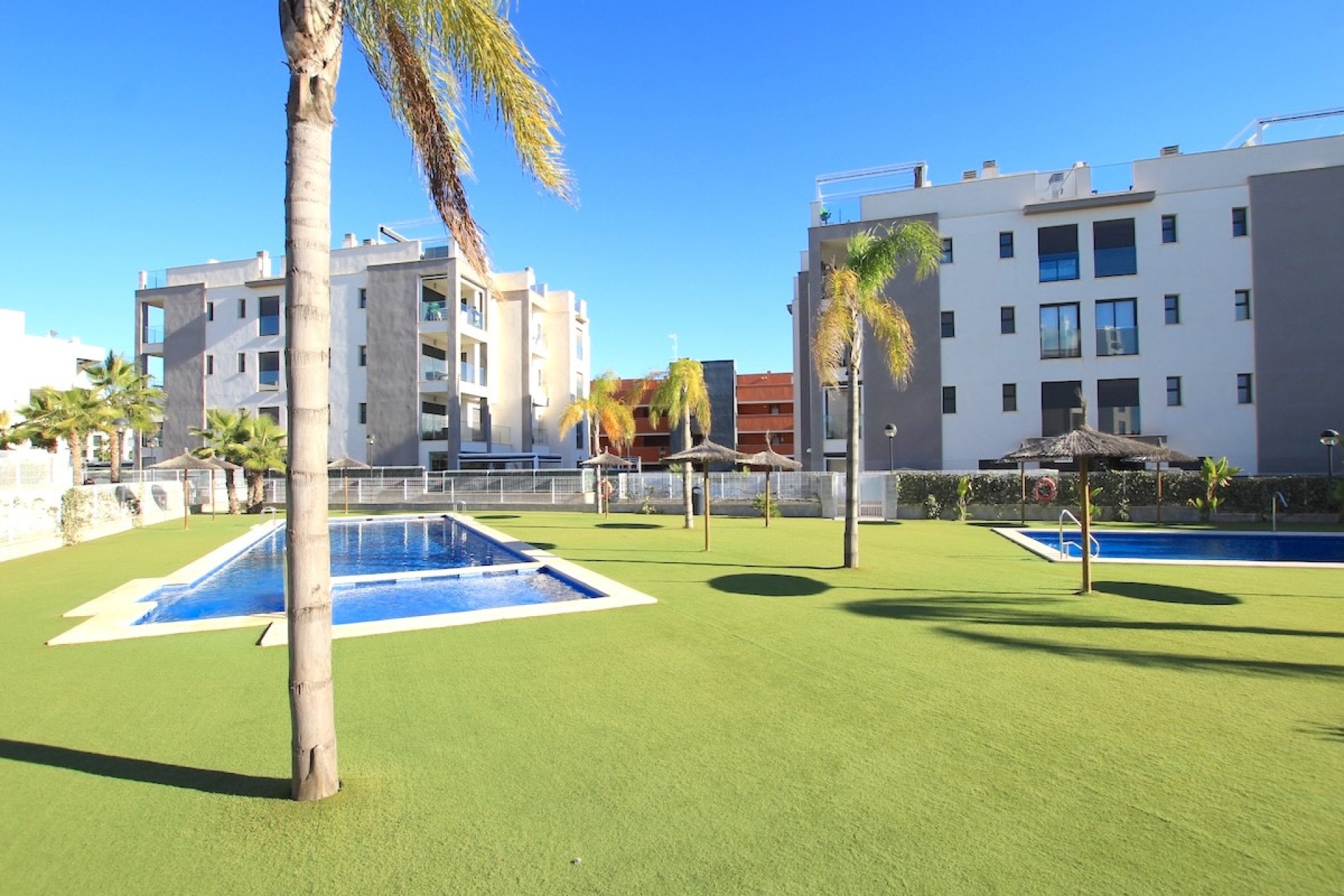Resale - Apartment / flat -
Orihuela - Villamartin