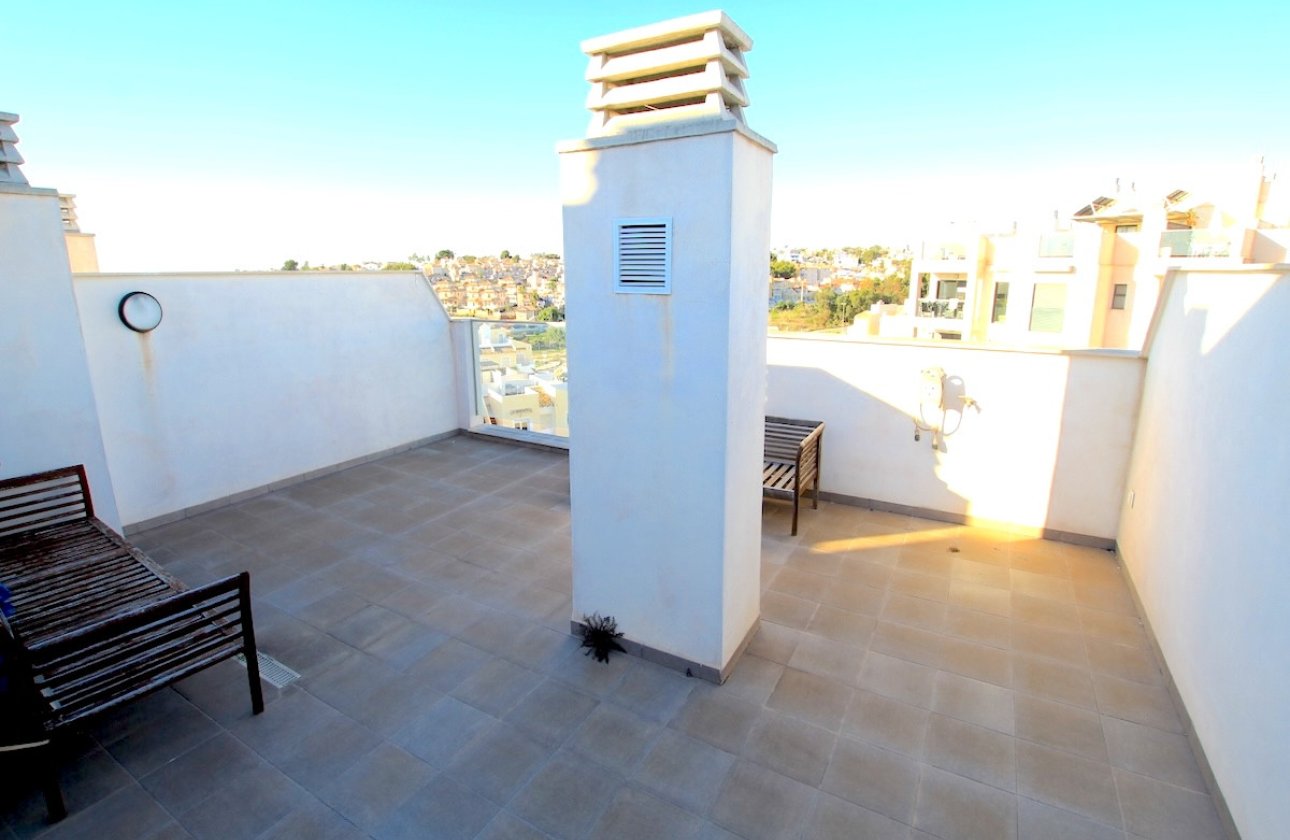 Resale - Apartment / flat -
Orihuela - Villamartin