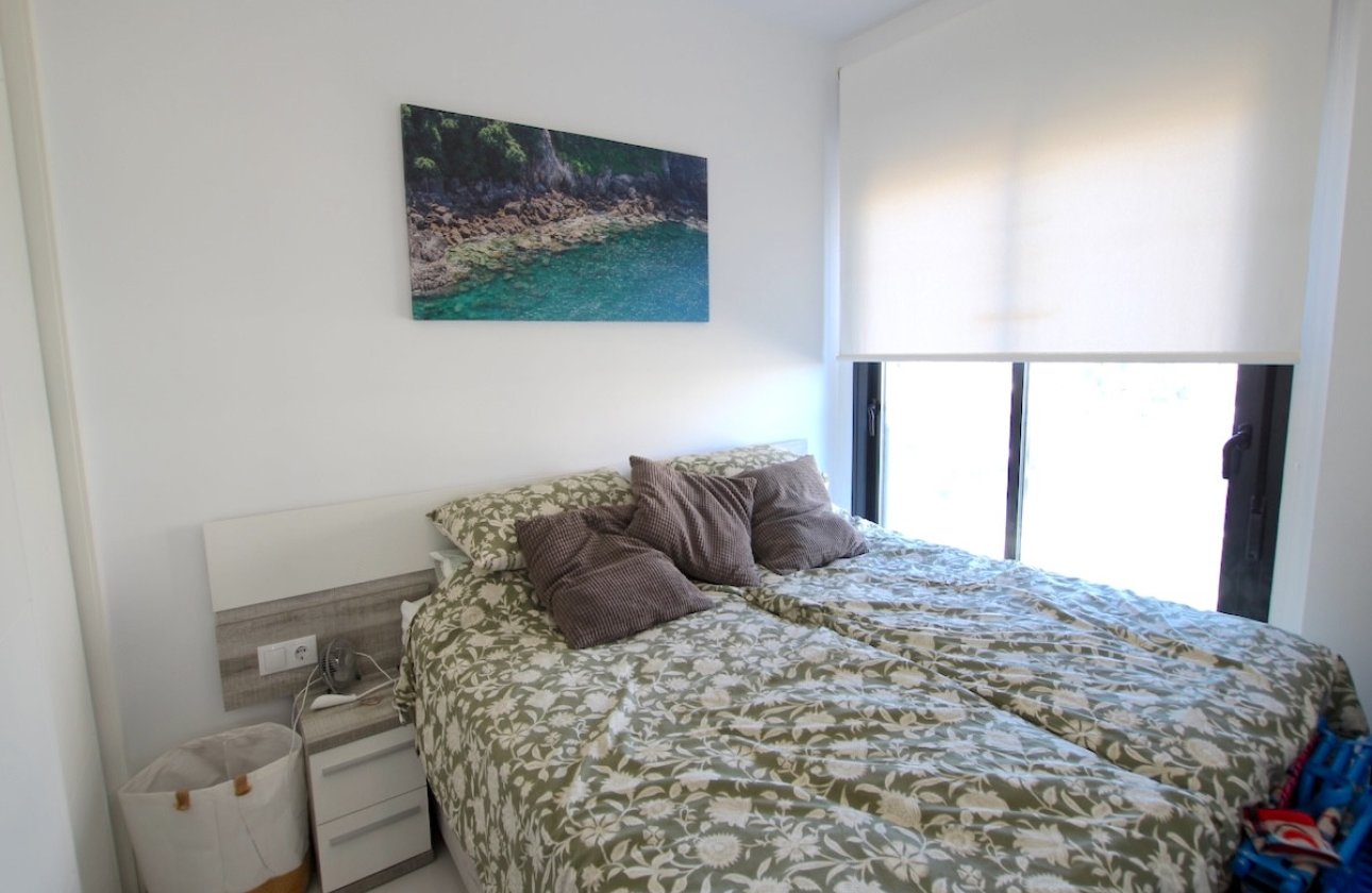 Resale - Apartment / flat -
Orihuela - Villamartin
