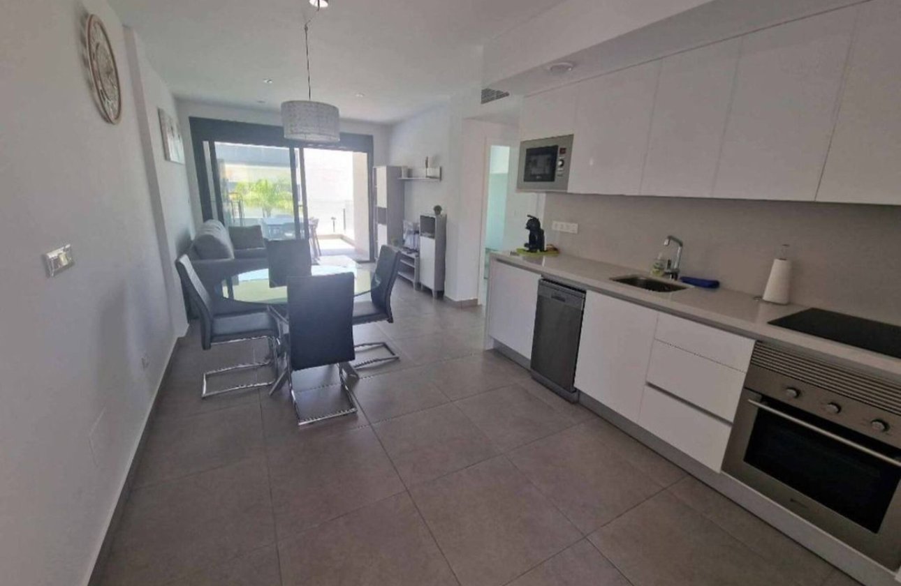 Resale - Apartment / flat -
Orihuela - Villamartin