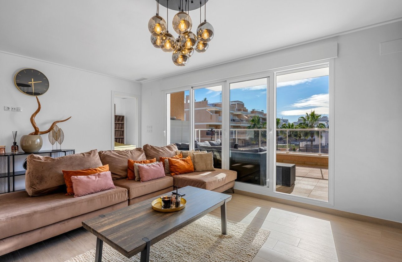 Resale - Apartment / flat -
Orihuela - Villamartin