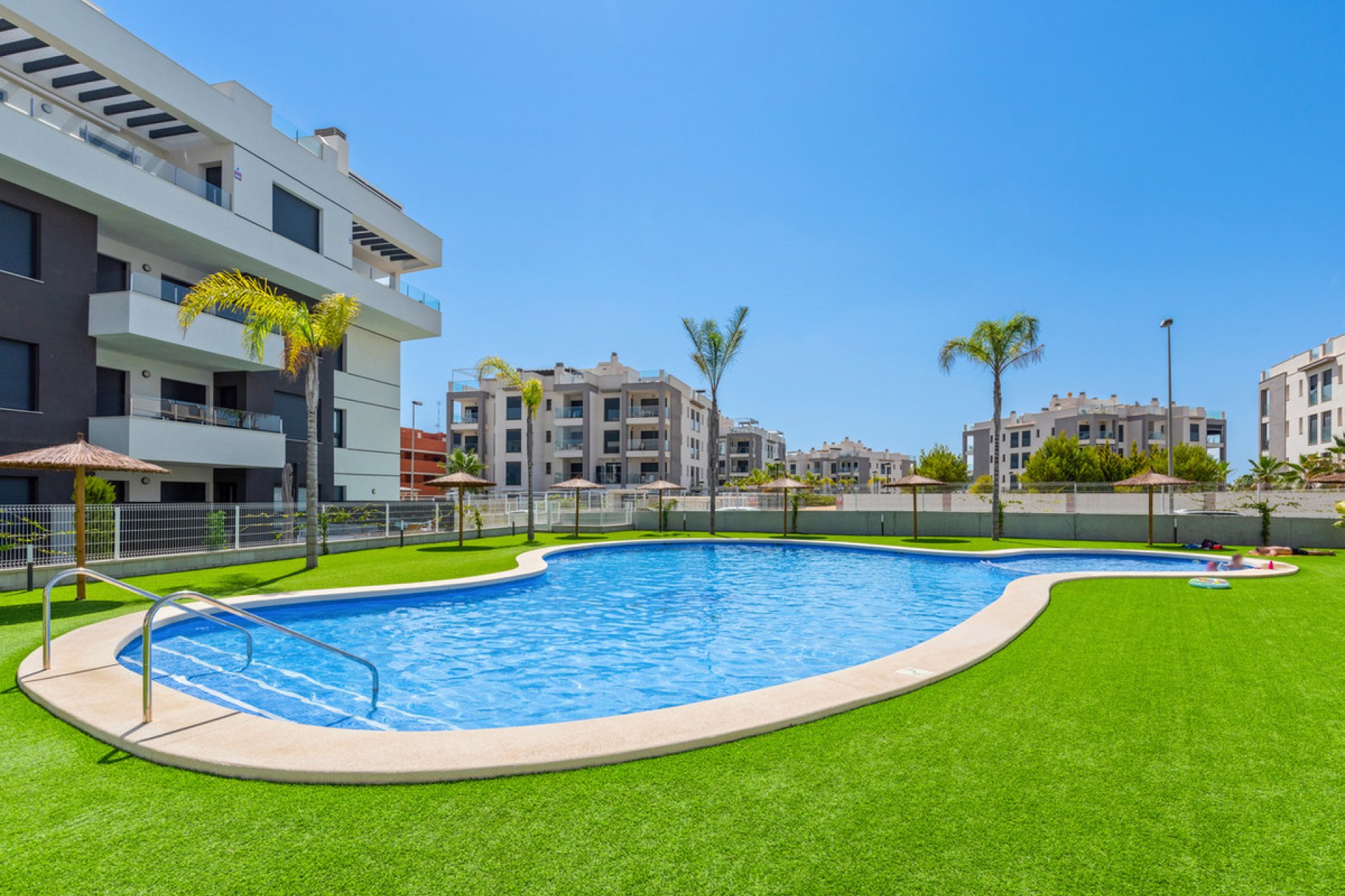 Resale - Apartment / flat -
Orihuela - Villamartin