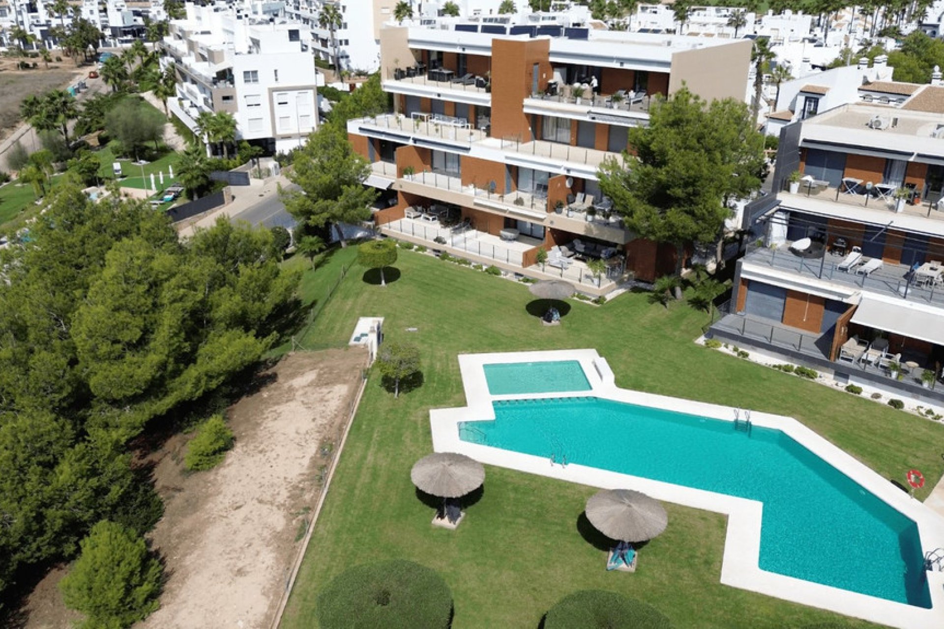 Resale - Apartment / flat -
Orihuela - Villamartin