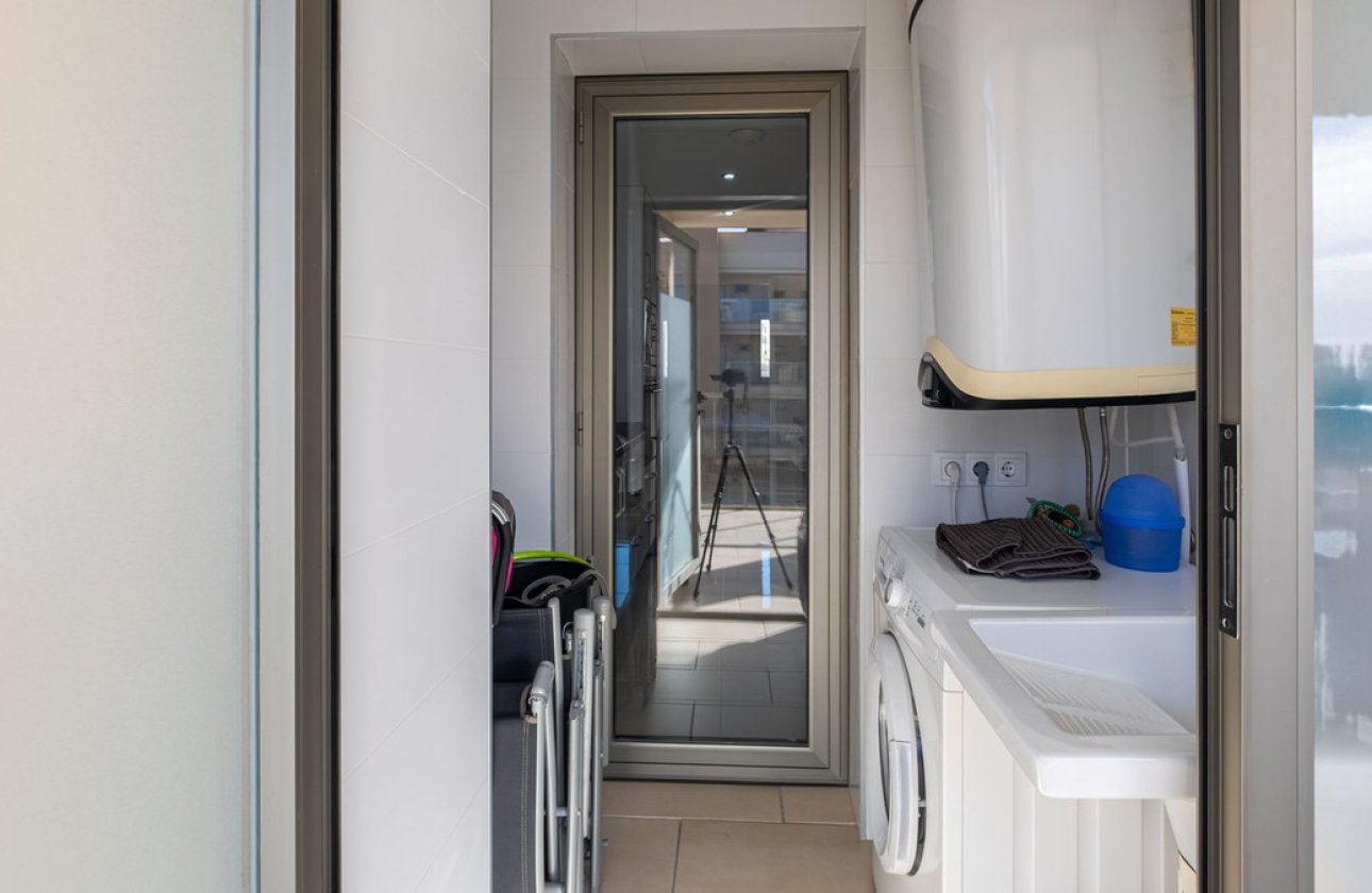 Resale - Apartment / flat -
Orihuela - Villamartin