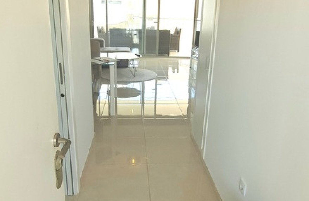 Resale - Apartment / flat -
Orihuela - Villamartin