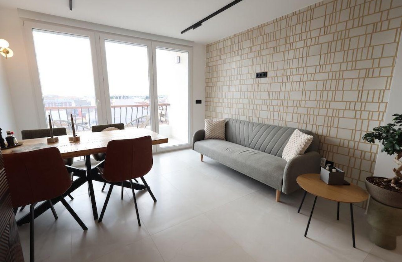 Resale - Apartment / flat -
Pilar de la Horadada - Zona Pueblo