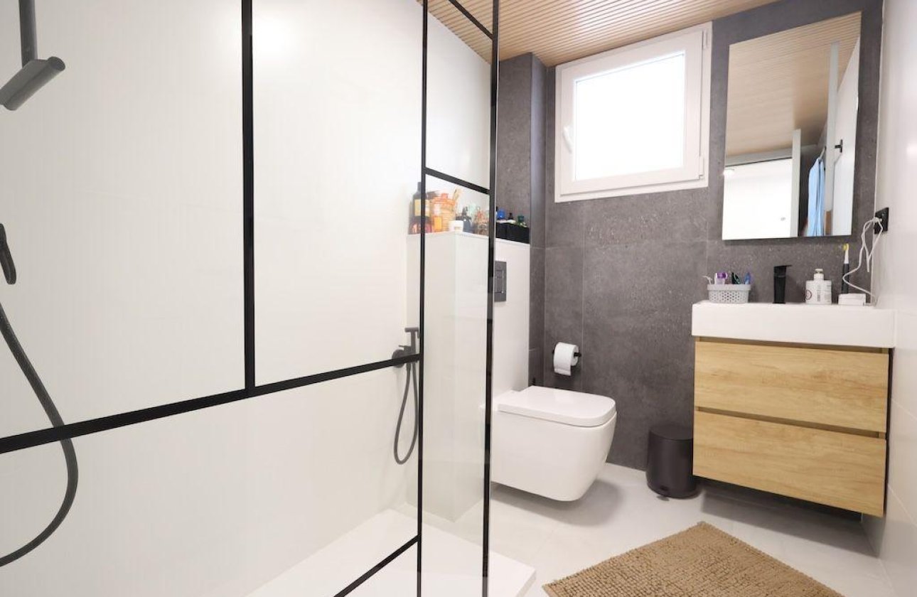 Resale - Apartment / flat -
Pilar de la Horadada - Zona Pueblo