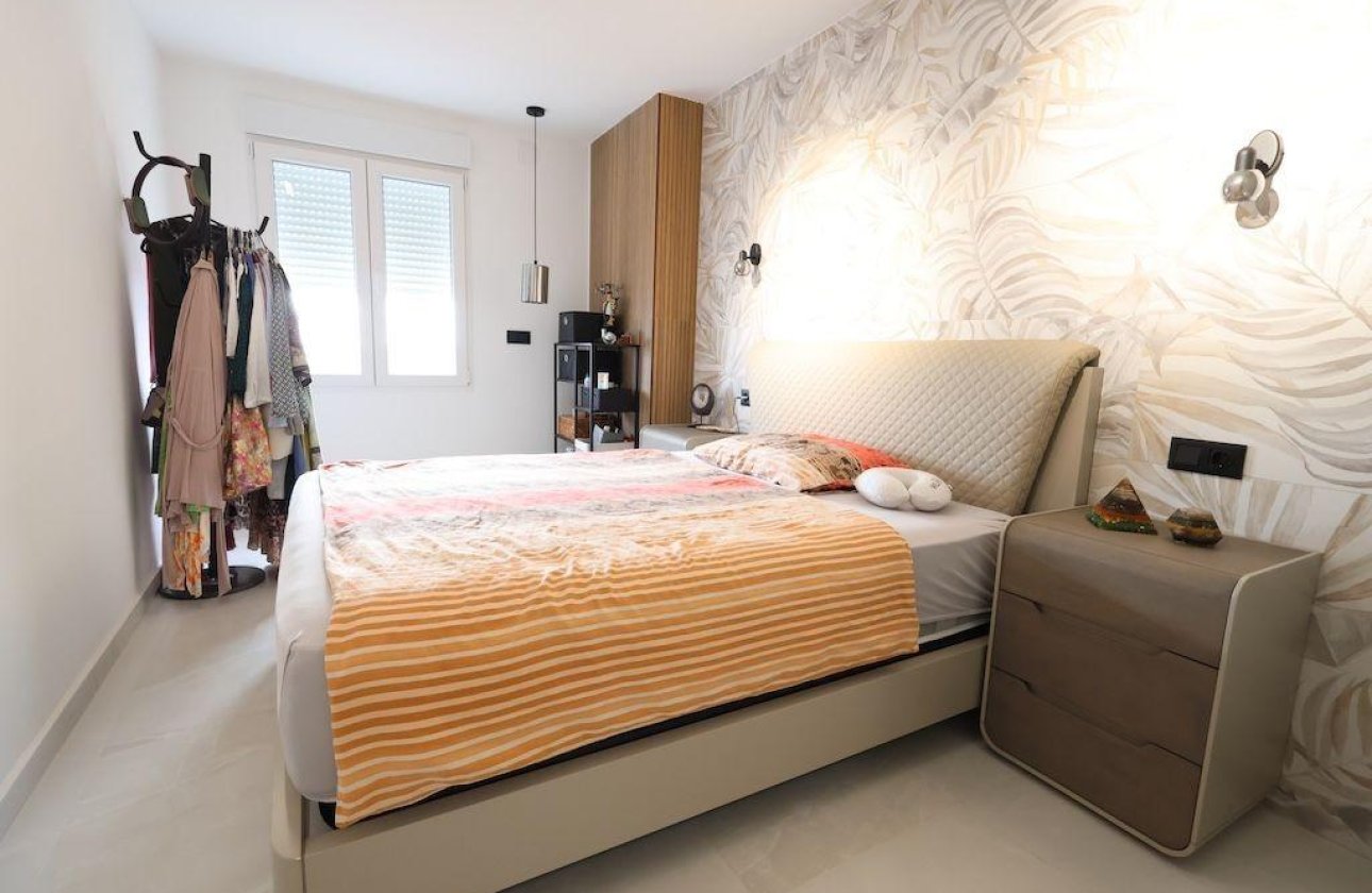 Resale - Apartment / flat -
Pilar de la Horadada - Zona Pueblo