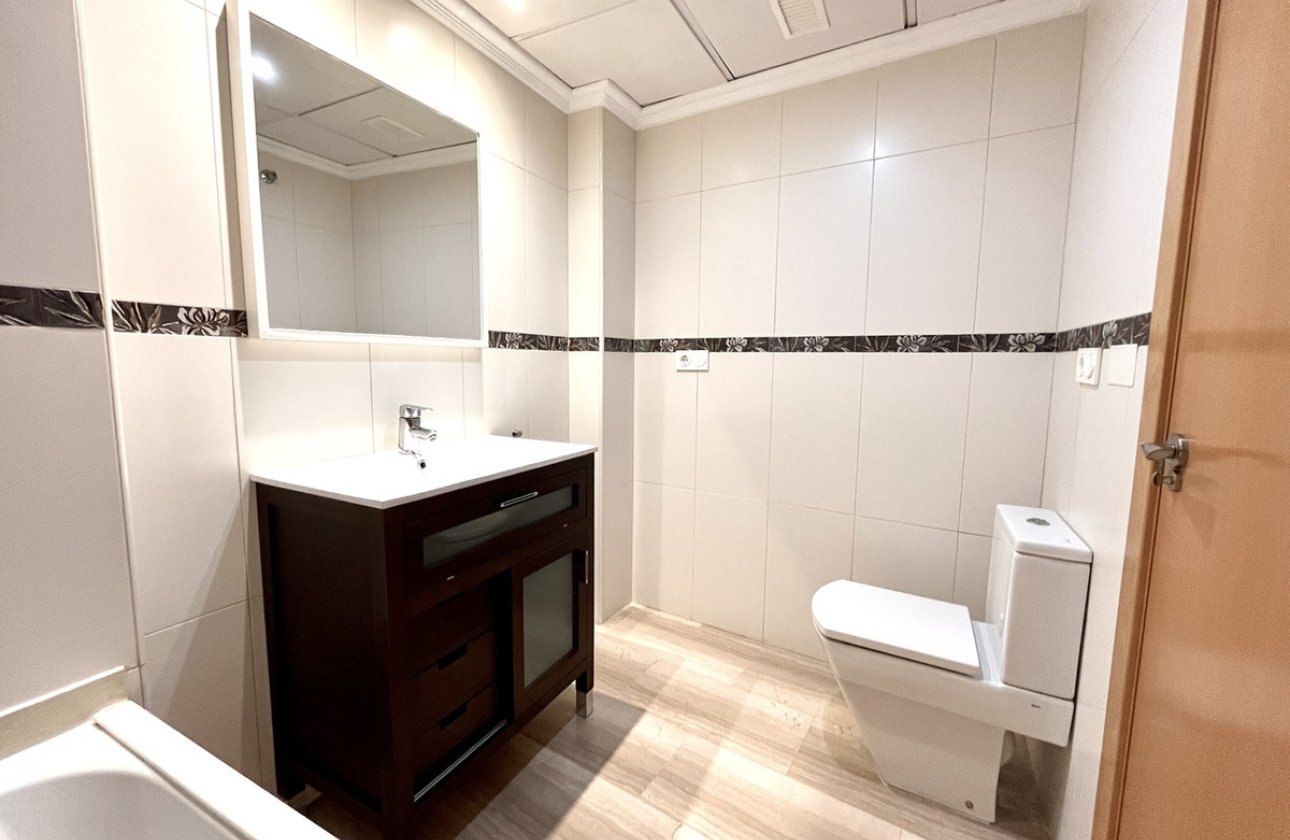 Resale - Apartment / flat -
Santa Pola - Santa Pola Centro