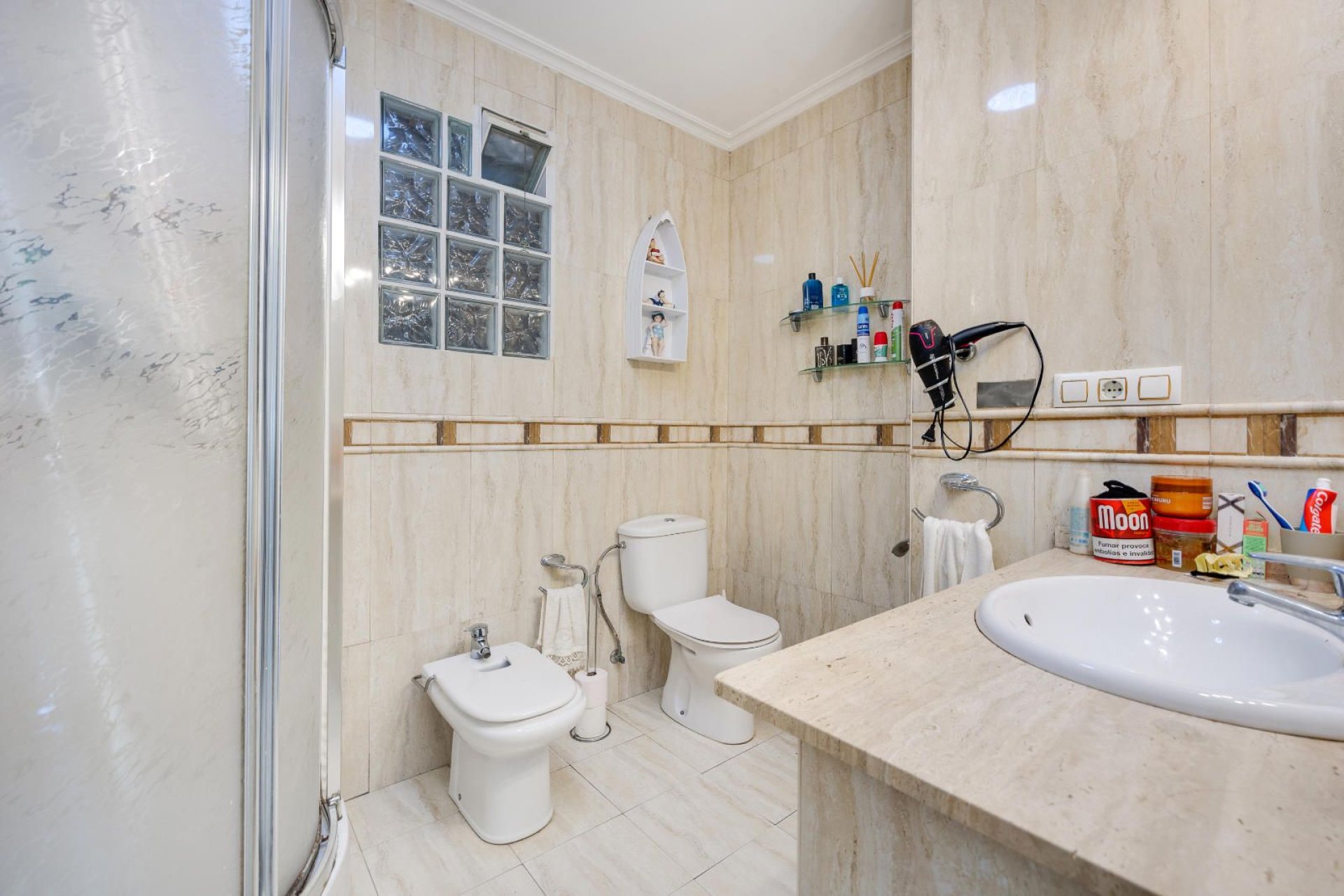 Resale - Apartment / flat -
Torrevieja - Centro - Muelle Pesquero