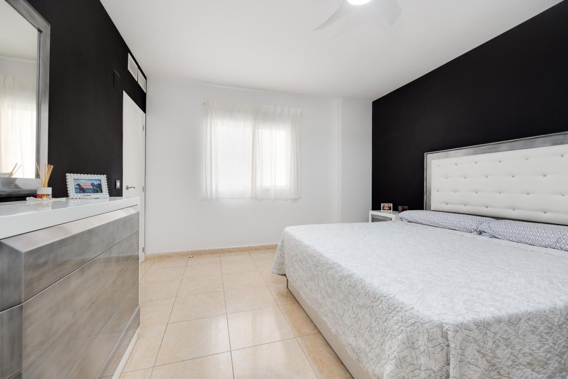 Resale - Apartment / flat -
Torrevieja - Centro - Muelle Pesquero