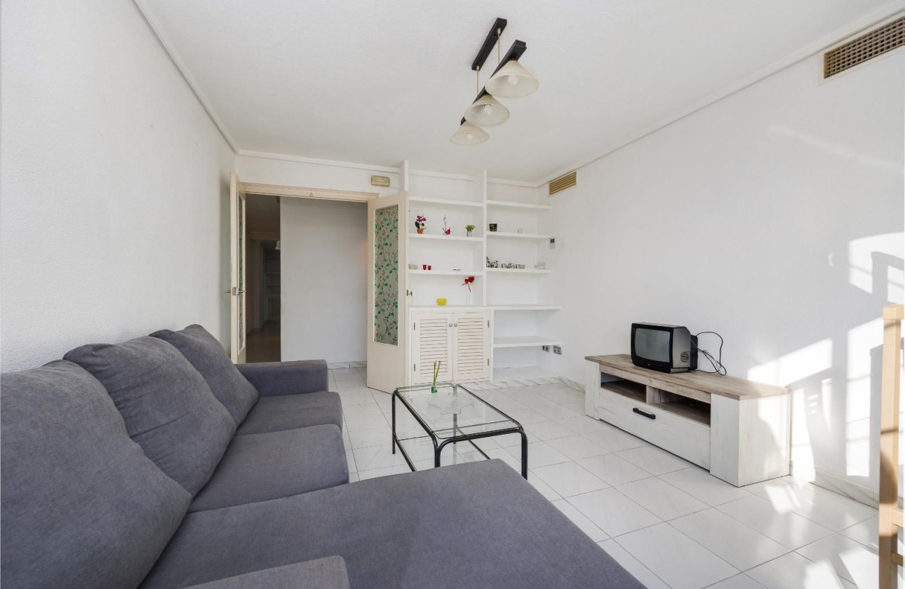 Resale - Apartment / flat -
Torrevieja - Centro