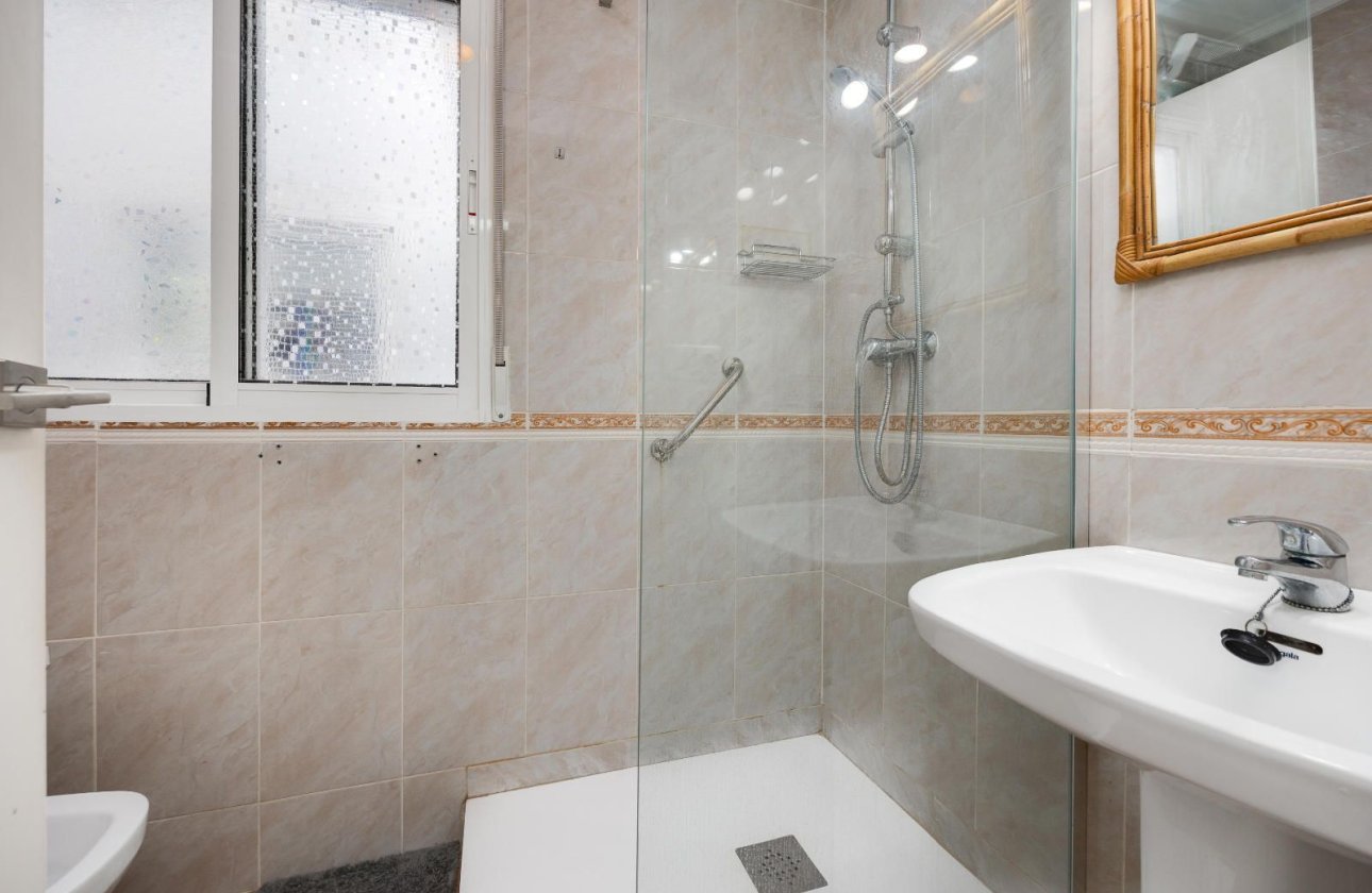 Resale - Apartment / flat -
Torrevieja - Centro