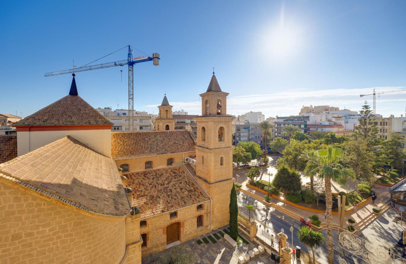 Resale - Apartment / flat -
Torrevieja - Centro