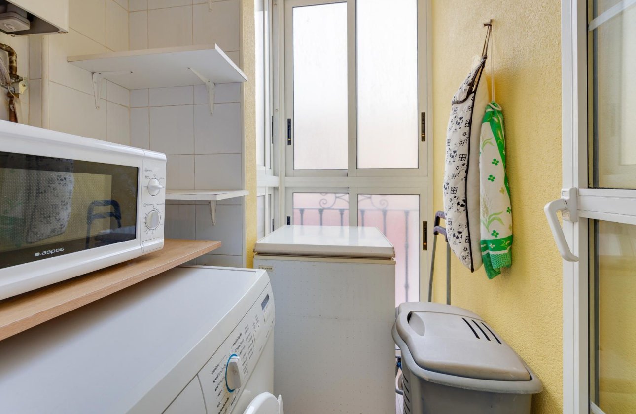 Resale - Apartment / flat -
Torrevieja - Centro