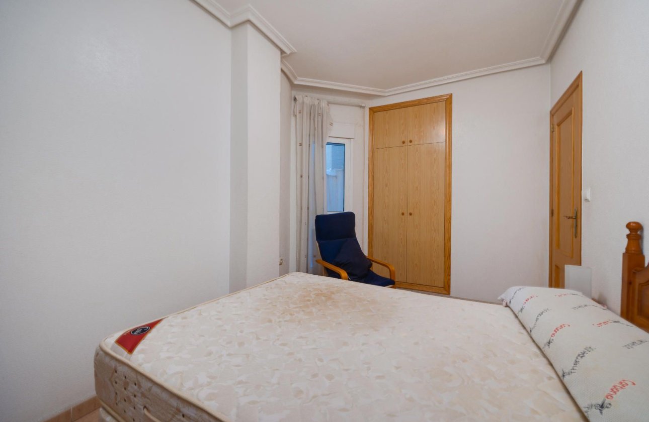 Resale - Apartment / flat -
Torrevieja - Centro