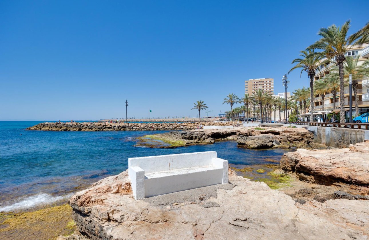 Resale - Apartment / flat -
Torrevieja - Centro