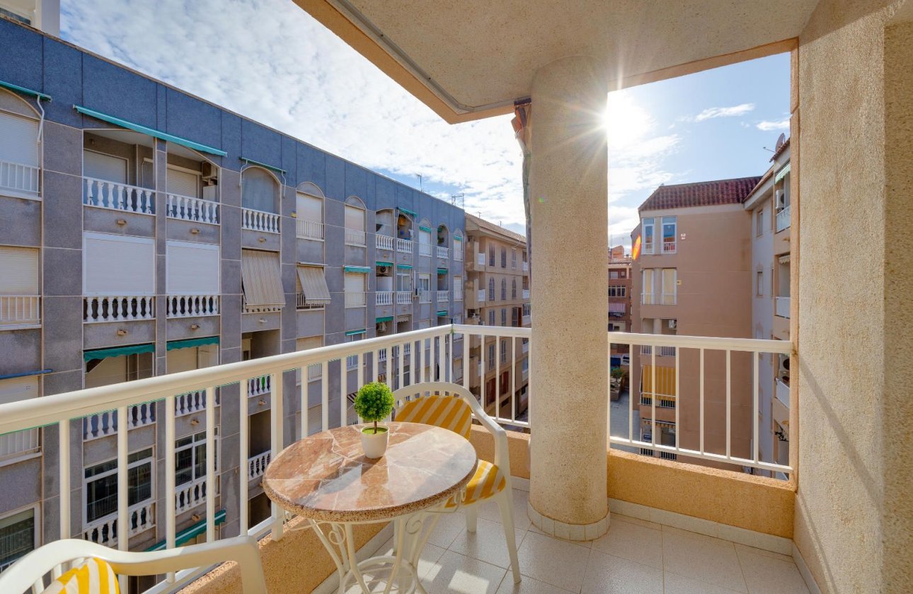 Resale - Apartment / flat -
Torrevieja - El Acequión - Los Náufragos