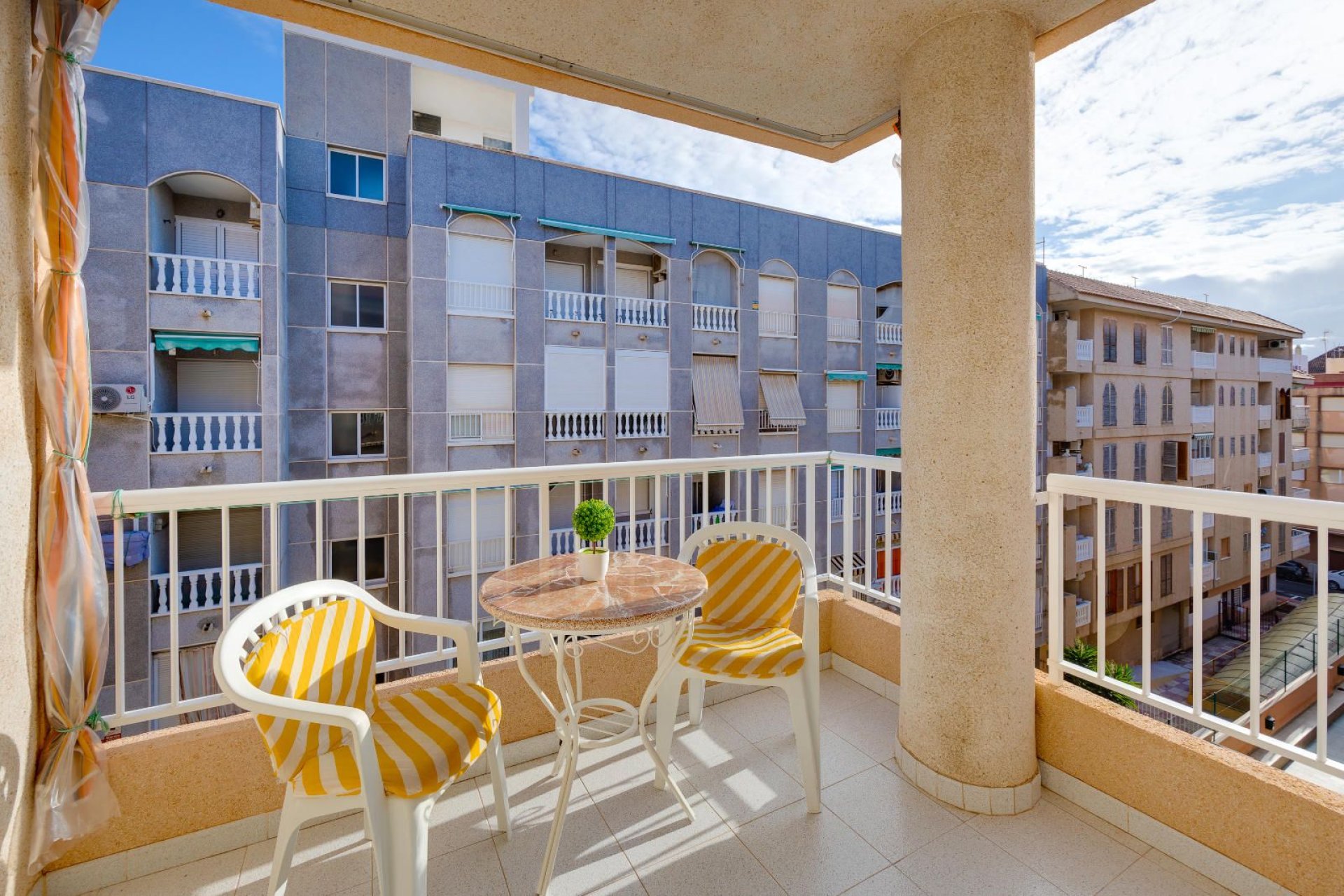 Resale - Apartment / flat -
Torrevieja - El Acequión - Los Náufragos
