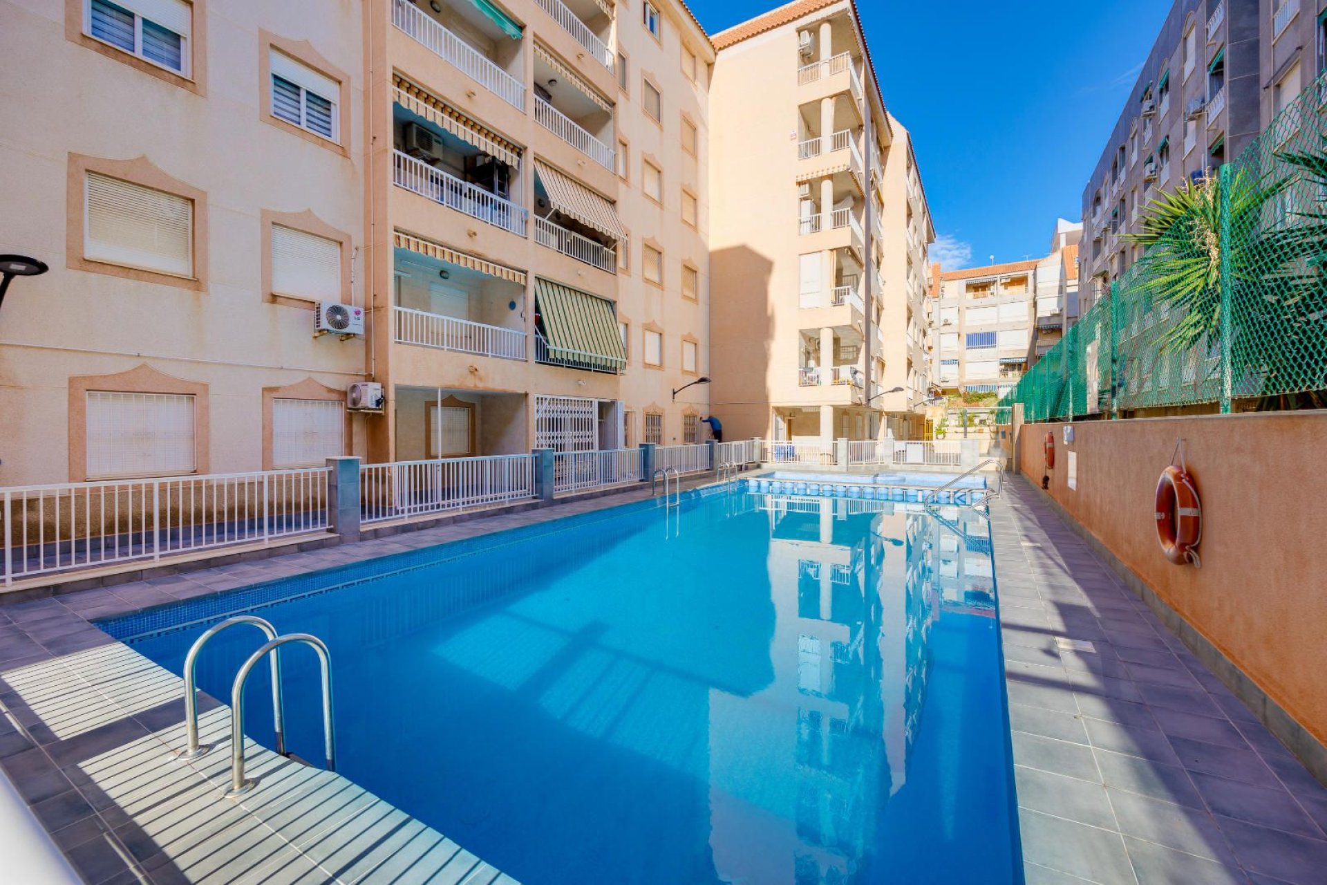 Resale - Apartment / flat -
Torrevieja - El Acequión - Los Náufragos