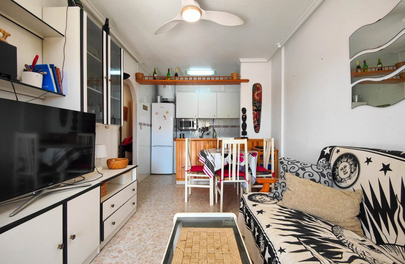 Resale - Apartment / flat -
Torrevieja - El Acequión - Los Náufragos