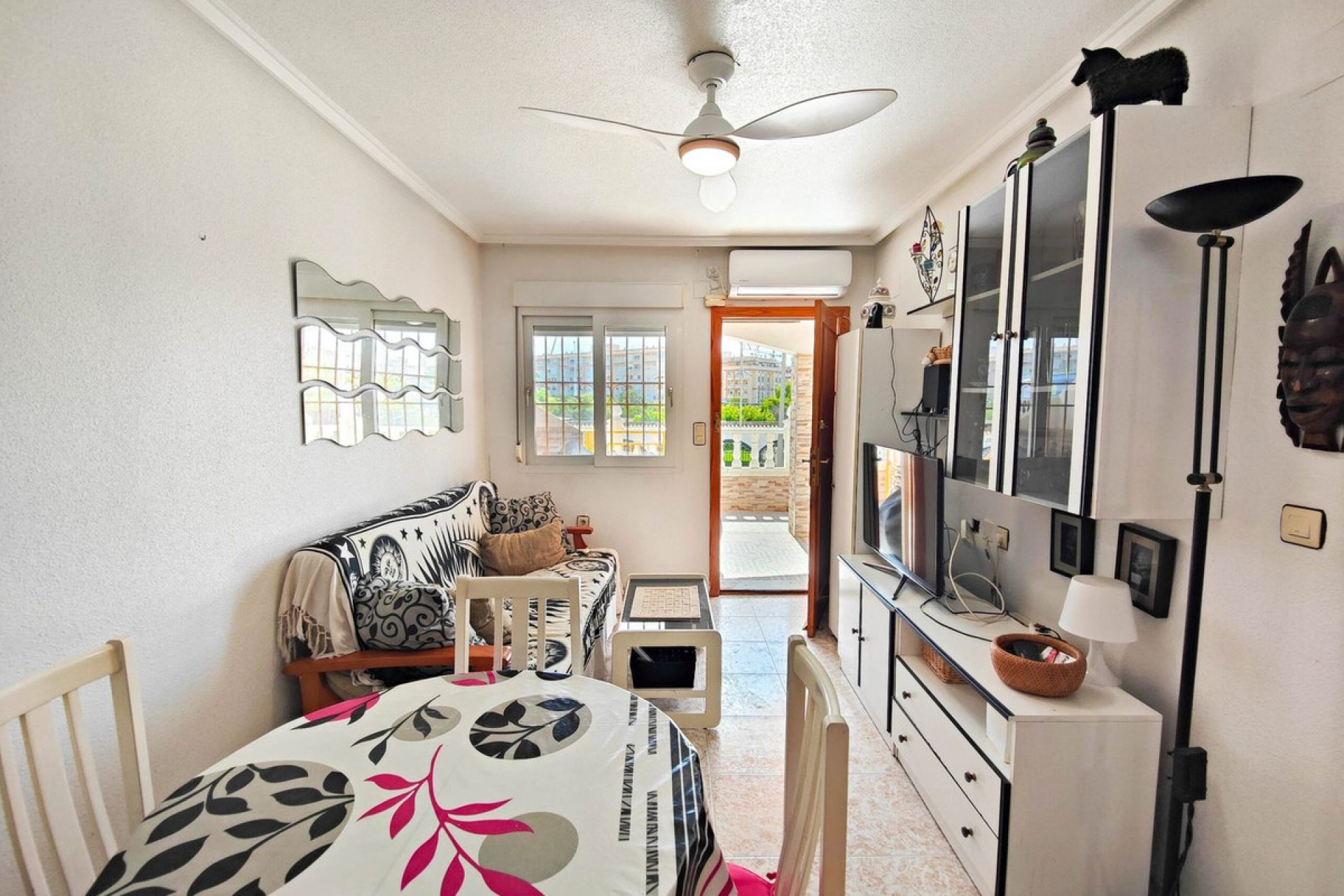 Resale - Apartment / flat -
Torrevieja - El Acequión - Los Náufragos