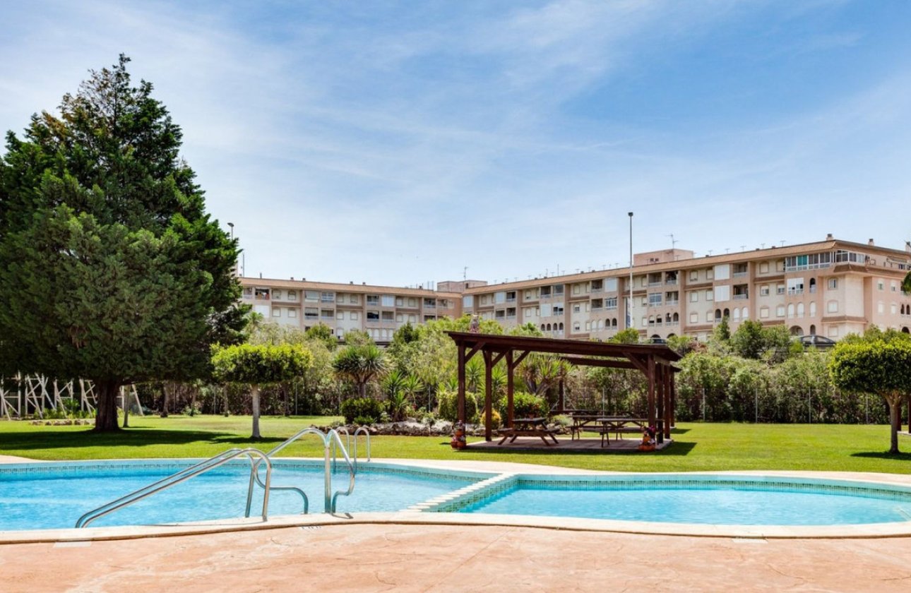 Resale - Apartment / flat -
Torrevieja - El Acequión - Los Náufragos