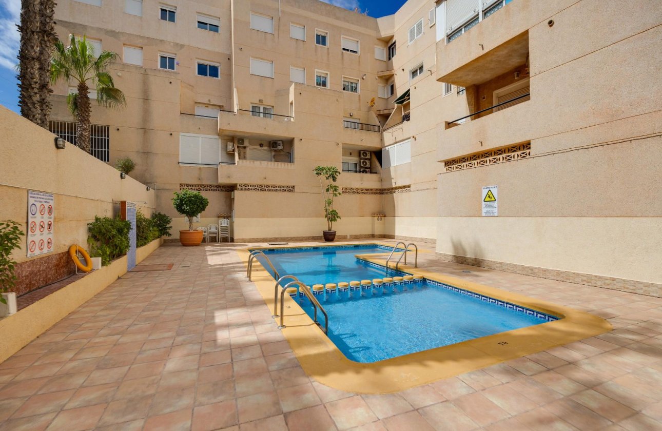 Resale - Apartment / flat -
Torrevieja - La Mata