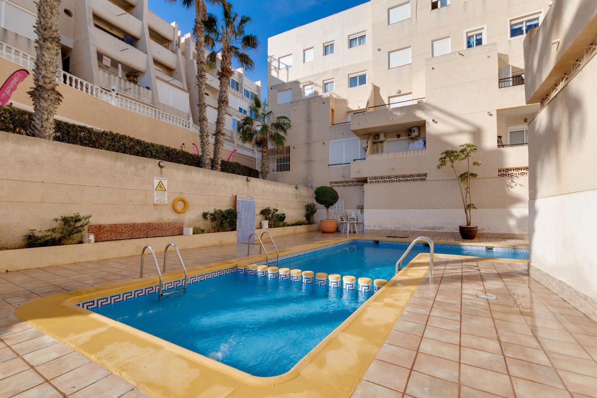 Resale - Apartment / flat -
Torrevieja - La Mata