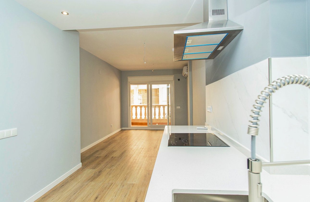 Resale - Apartment / flat -
Torrevieja - La Mata