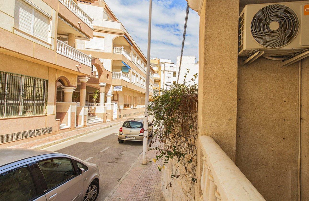 Resale - Apartment / flat -
Torrevieja - La Mata